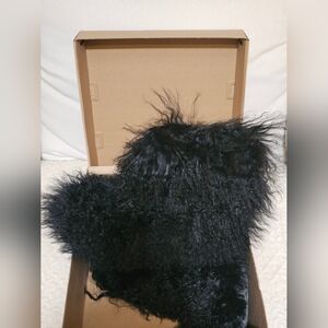 UGG Black Furry Footwear Classic Short Fluff Momma Authentic